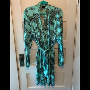 Floral robe. Great pattern